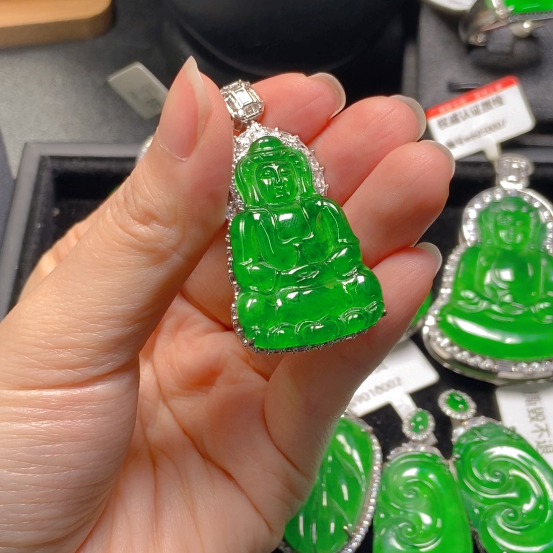 翡翠未镶嵌吊坠(不含链)