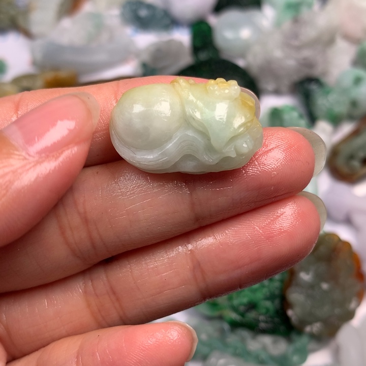 定制翡翠未镶嵌翡翠