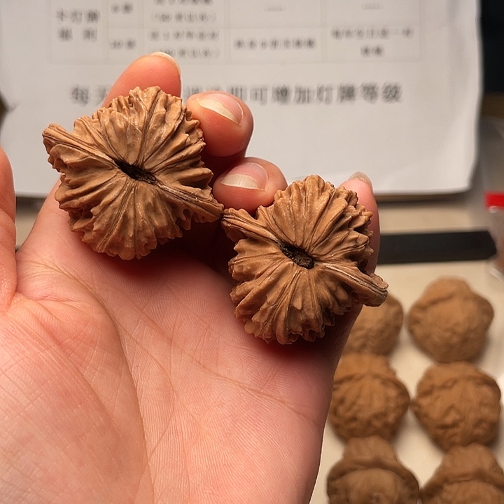 小***子吊坠文玩核桃四座楼