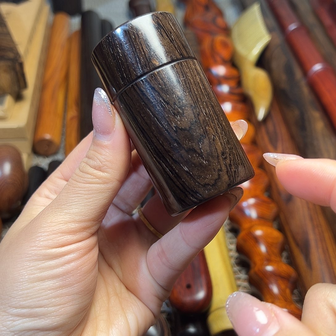 维腊木（绿檀）紫光檀牙签筒