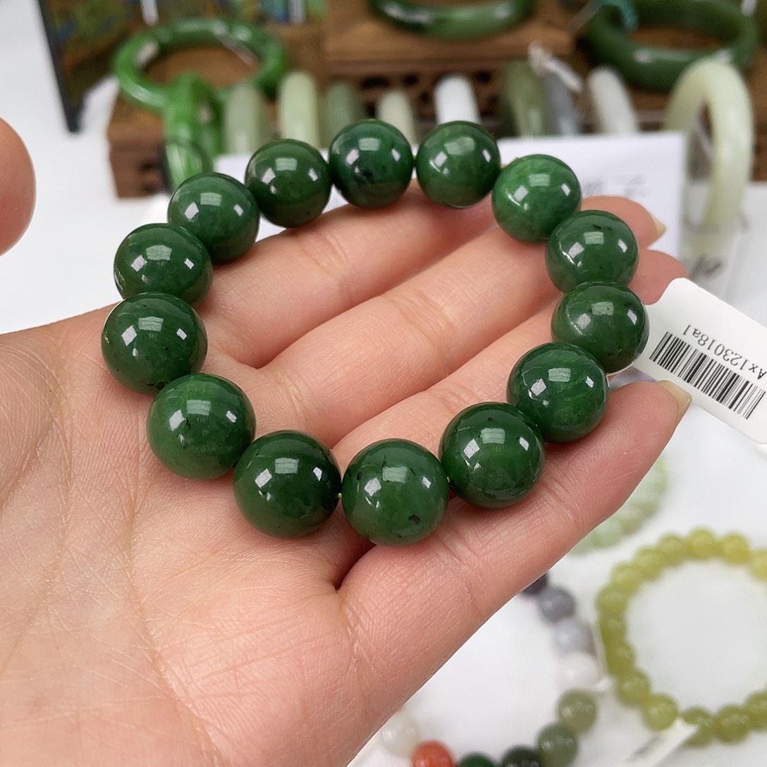 和田玉（碧玉）未镶嵌手链