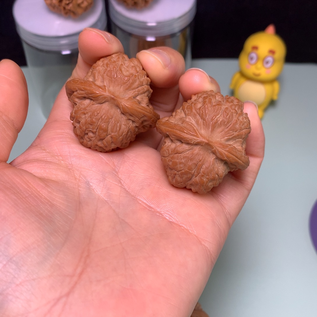 文玩核桃把件血麒麟