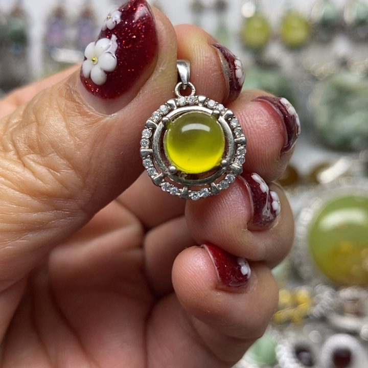 蛇纹石玉吊坠银S925镶嵌