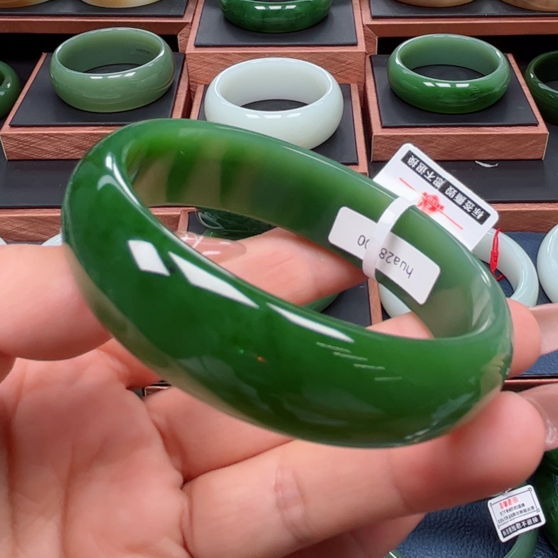 未镶嵌手镯和田玉（碧玉）6162圈口