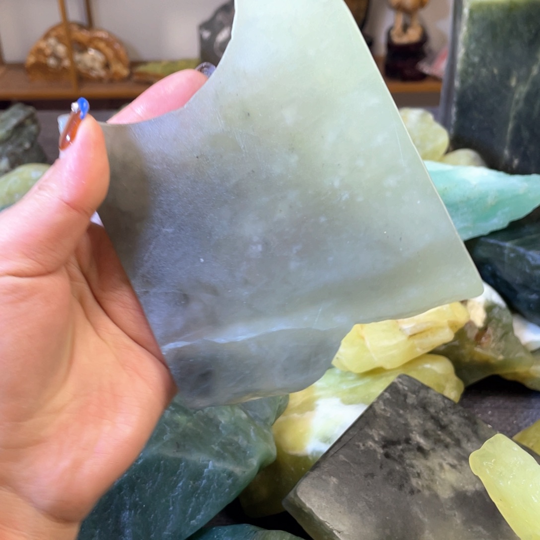 蛇纹石玉未镶嵌中国四大名玉简易