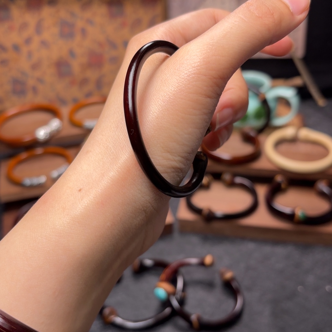 猫***酒木质非金属鸡血藤手镯