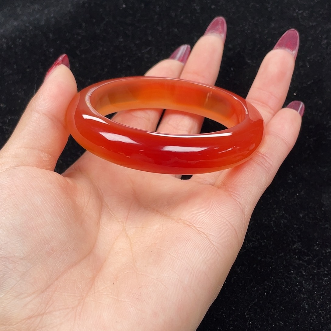 玛瑙/玉髓手镯未镶嵌k****1