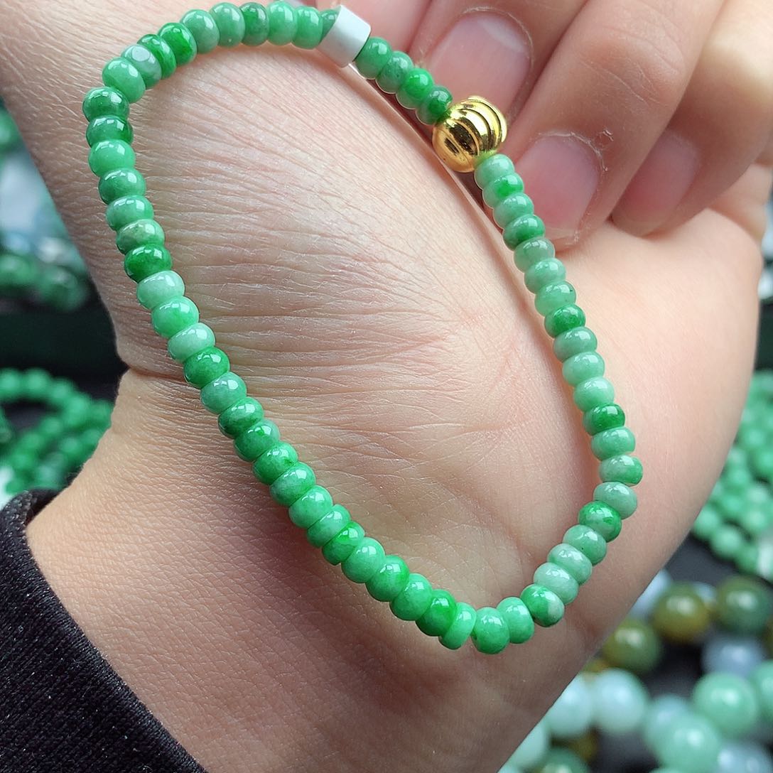 翡翠颈饰足铂镶嵌手串