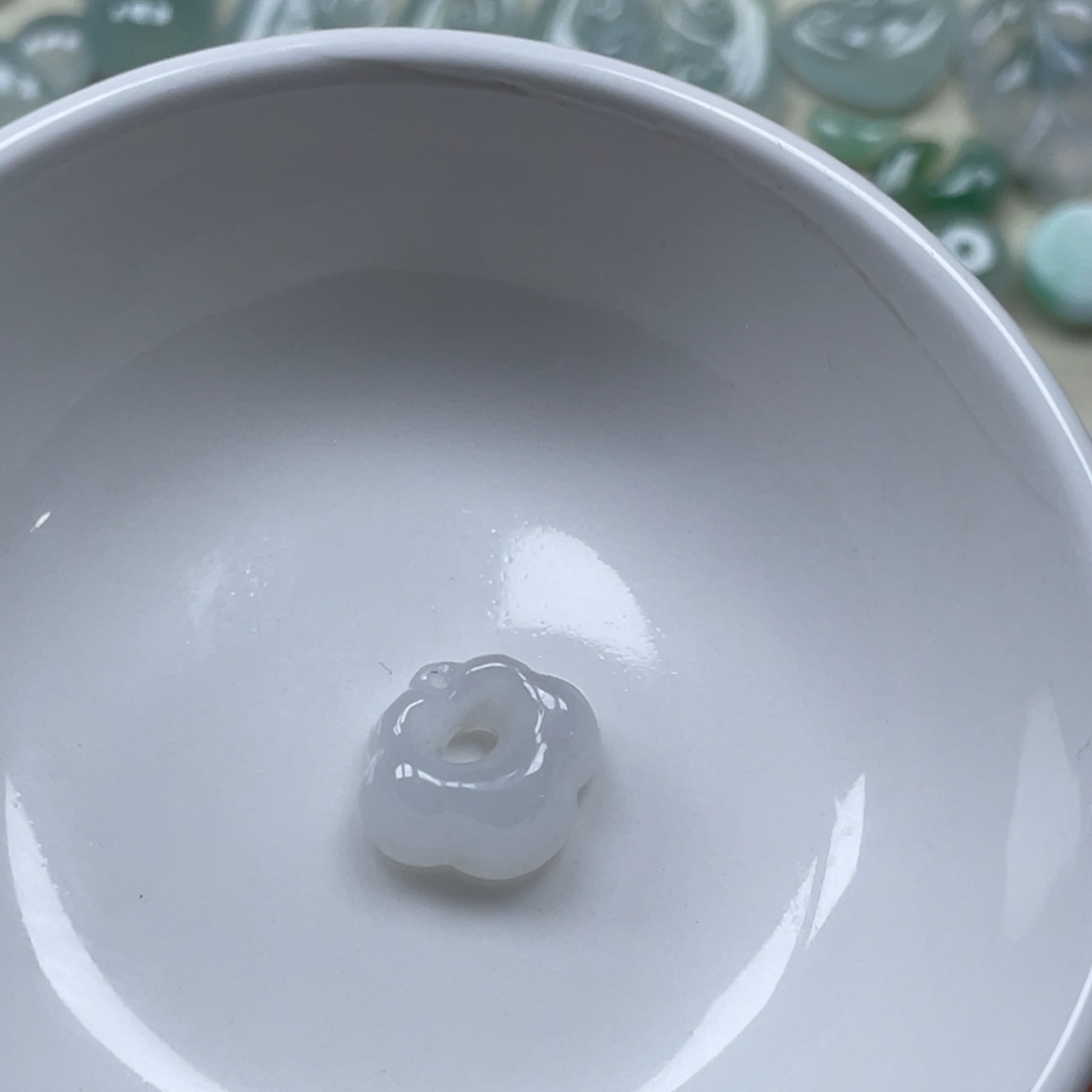 翡翠颈饰未镶嵌66666666