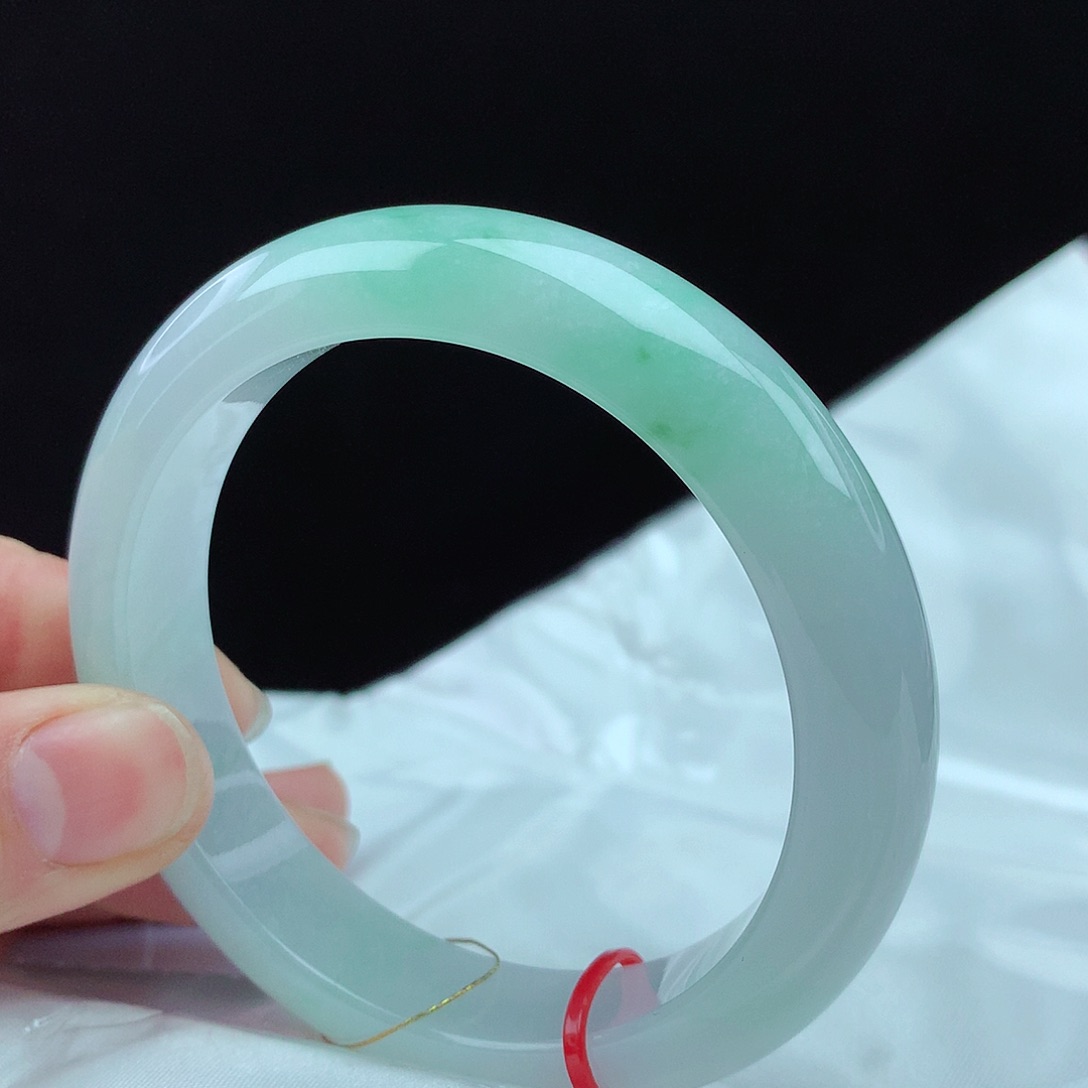 翡翠手镯未镶嵌57圈0022