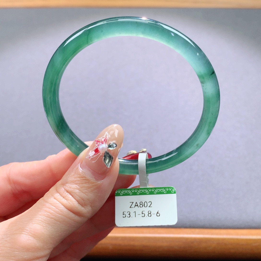 翡翠手镯未镶嵌天然翡翠手镯