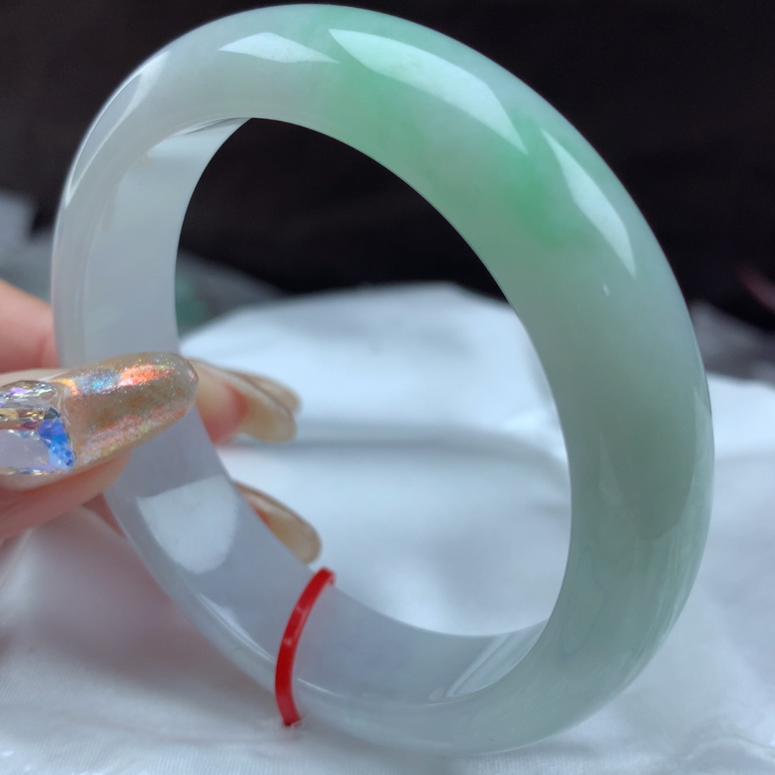 翡翠手镯未镶嵌431621，