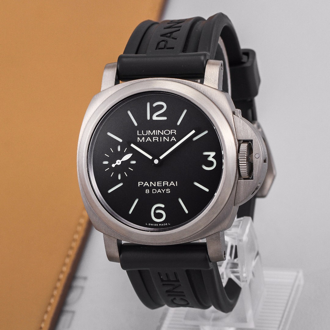 99新 Panerai/沛纳海 沛纳海/Panerai 庐米诺 PAM00564 手动机械