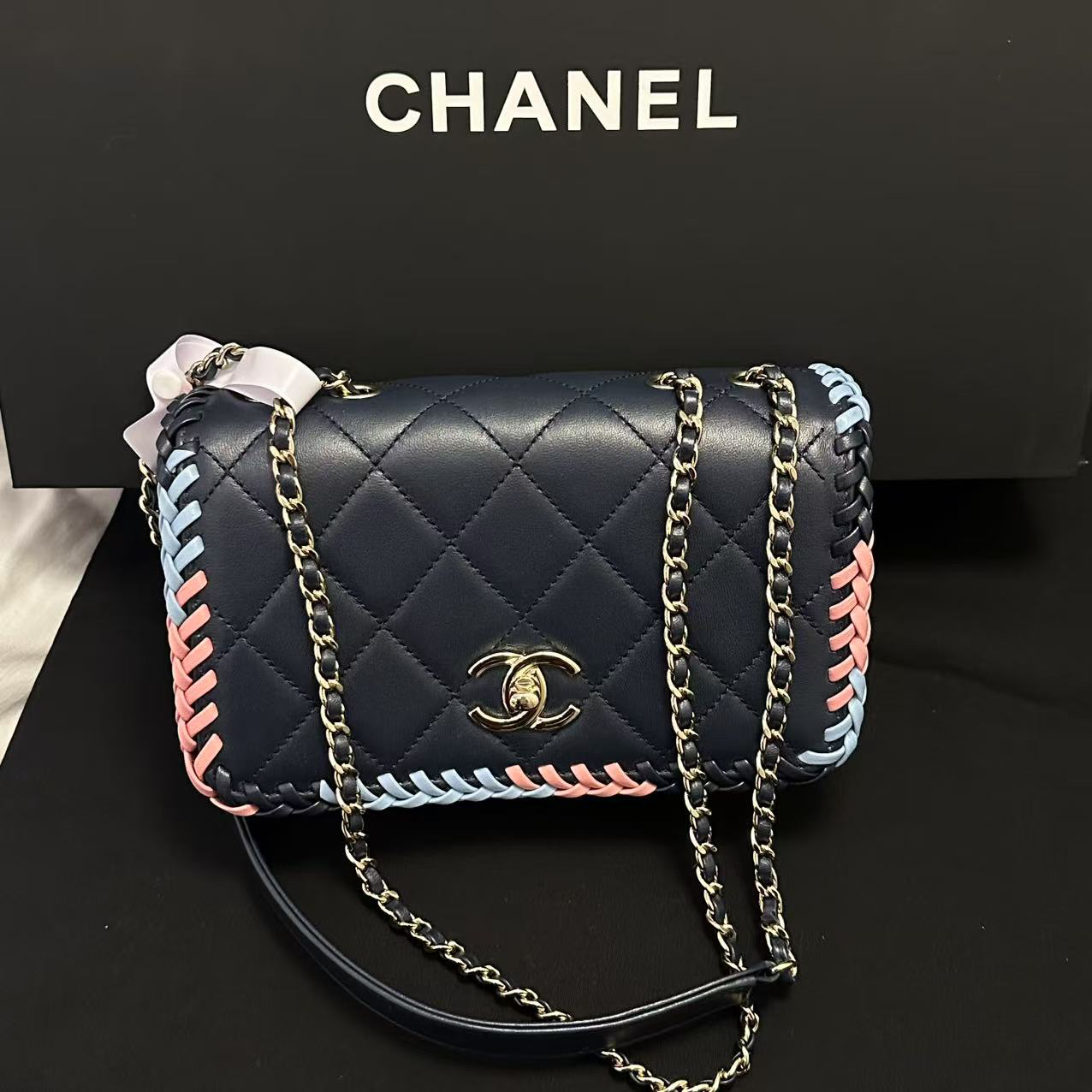 95新 Chanel/香奈儿 泡泡专属/香奈儿24拼色滚边斜挎包/98新包展