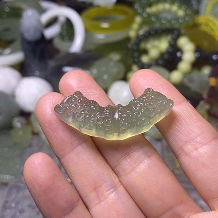 岫玉岫玉颈饰未镶嵌