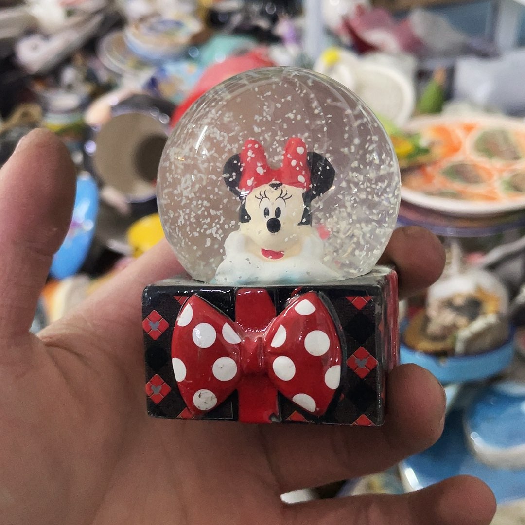 摆件       微瑕。