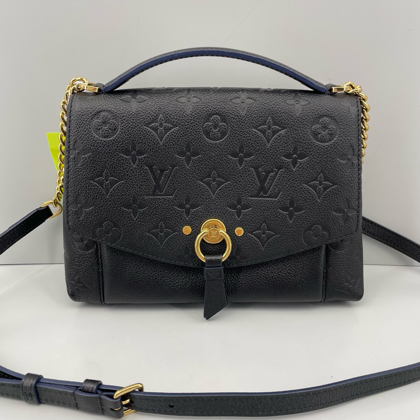 95新 LouisVuitton/路易威登 优选黑色压纹邮差包 23x17x6Z052118