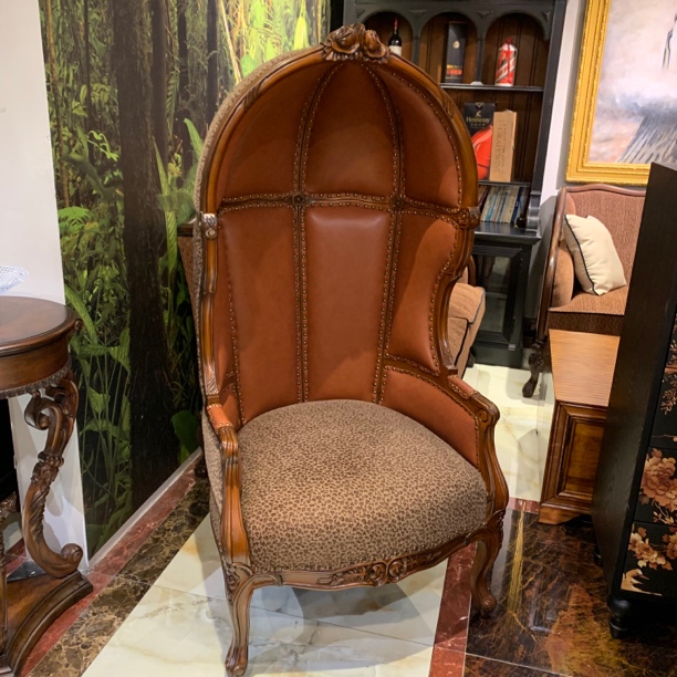 美式复古实木真皮休闲椅高端雕花洽谈椅客厅会所牛皮弓箭椅