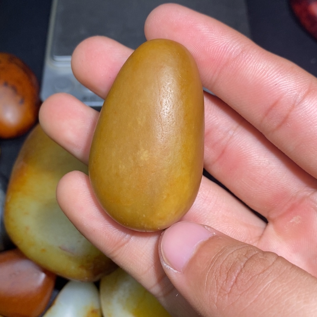 和田玉未镶嵌珠宝奇石