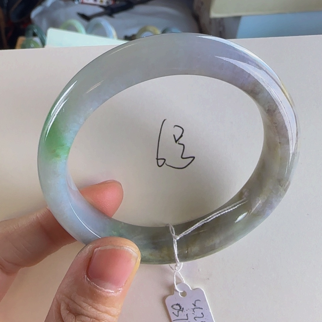 翡翠手镯未镶嵌老坑55圈