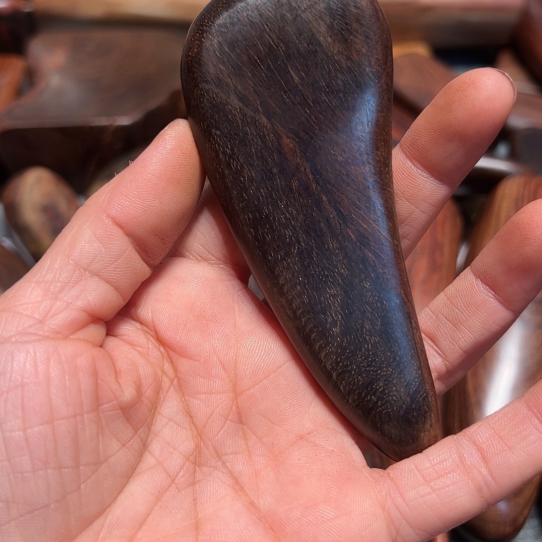 交趾黄檀（大红酸枝）幻*