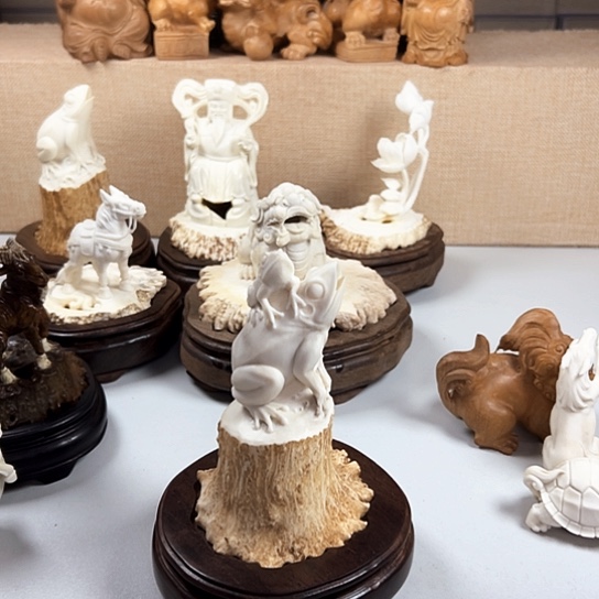 香榧木纯手工制作工艺品鹿角青蛙