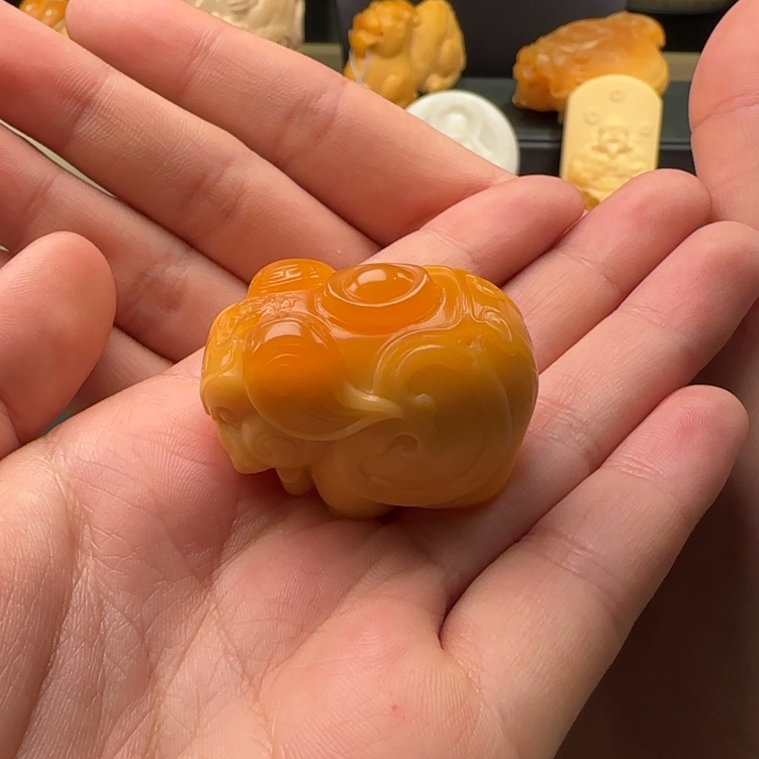 山***岳石英质玉（缅黄）未镶嵌配饰