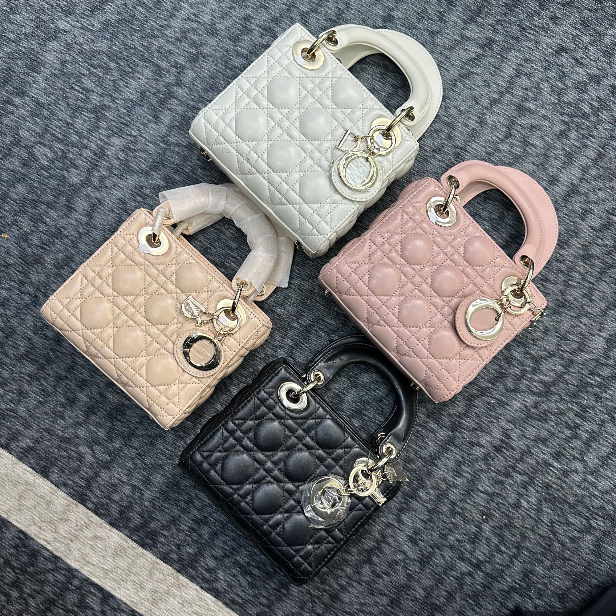 新款包单肩斜挎三格戴