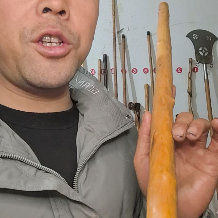 空***野红牛筋木车载把玩棍