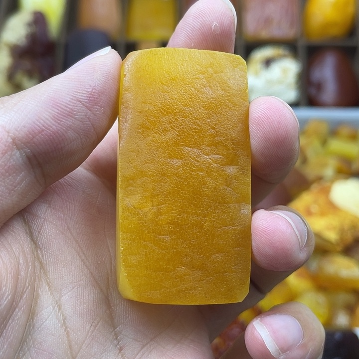 定制琥珀未镶嵌俄料