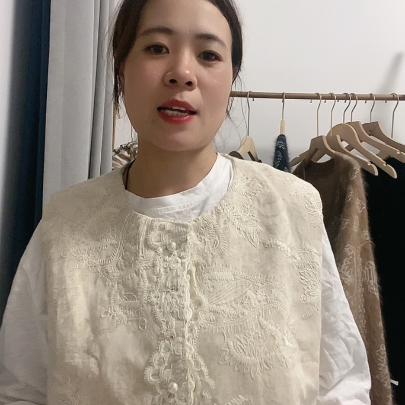 【闪购商品】刺绣马甲