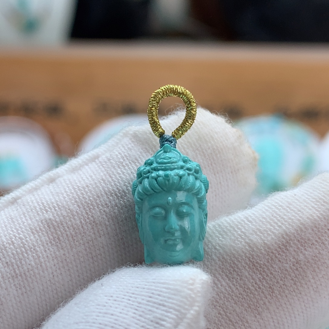 绿松石未镶嵌原矿绿松石观音首配饰