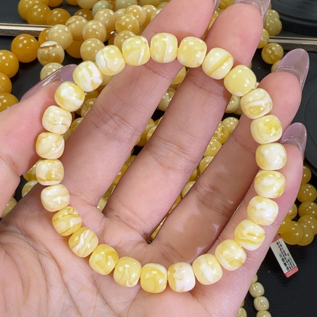 琥珀未镶嵌手链瓷白虎皮