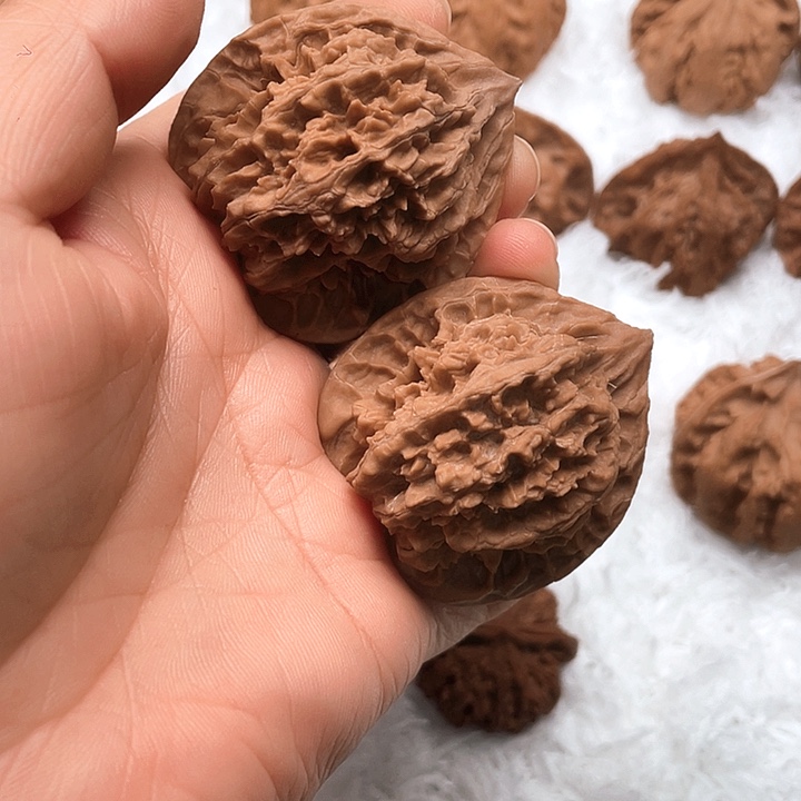 我***头文玩核桃吊坠秦公子真的好好笑