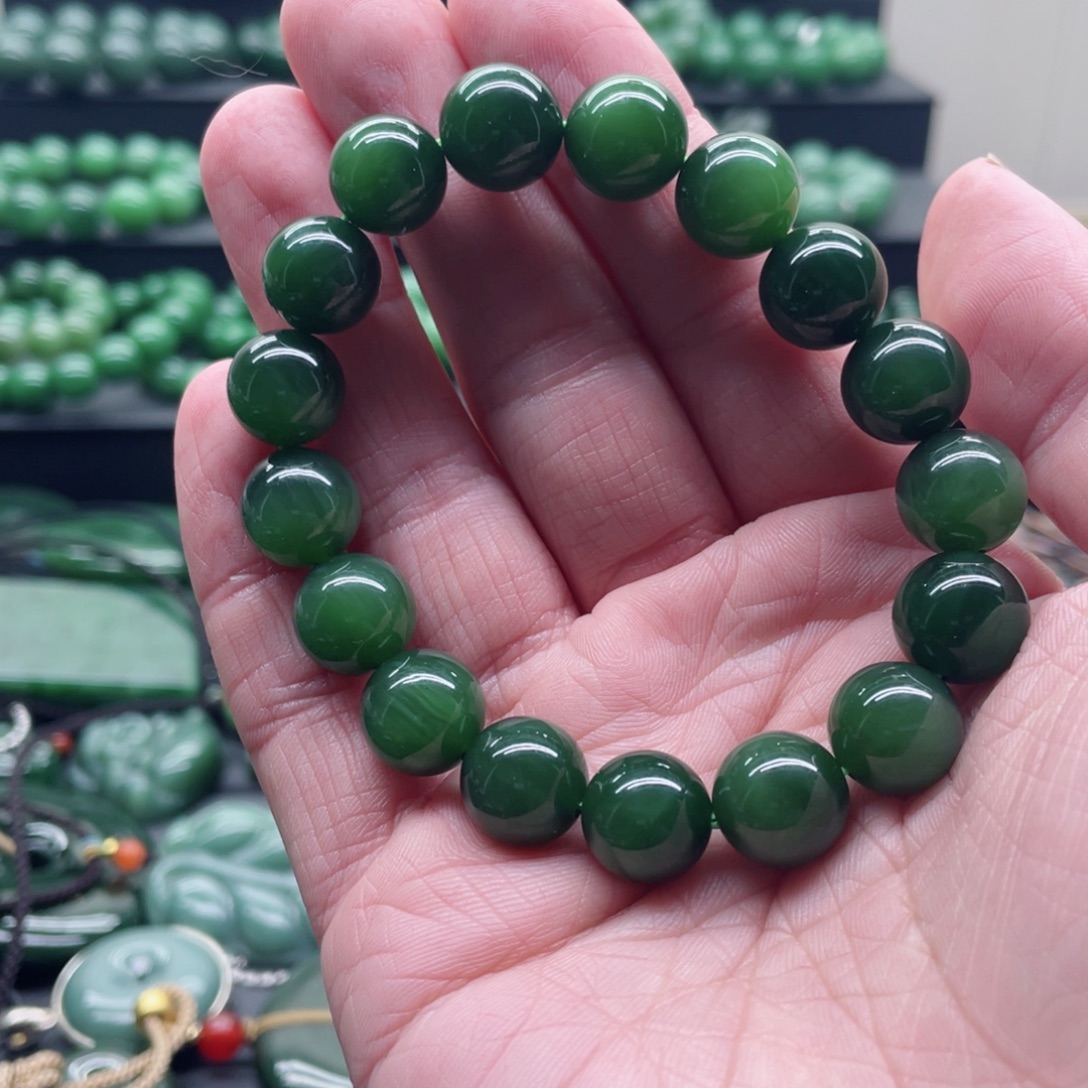 和田玉（碧玉）未镶嵌手链