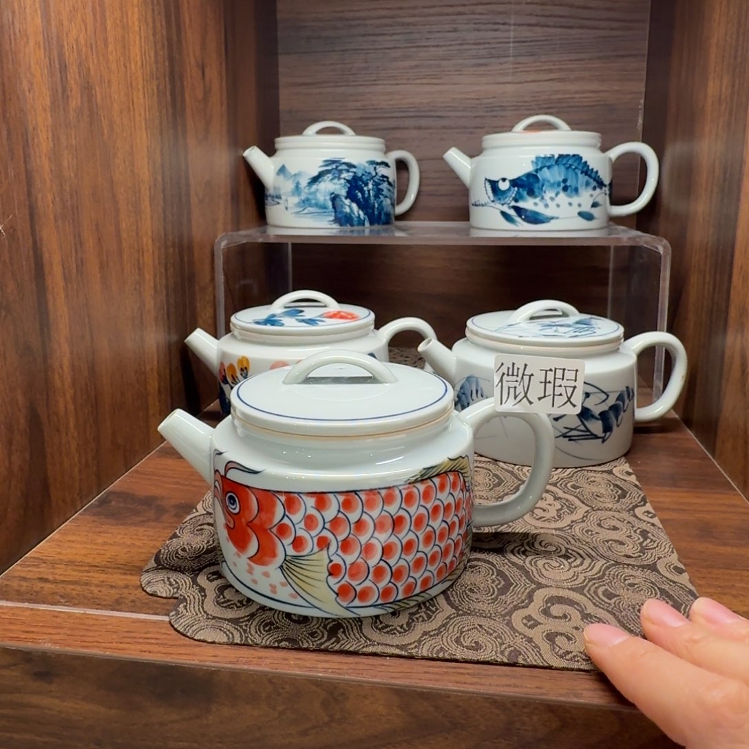 釉下手绘茶具微瑕