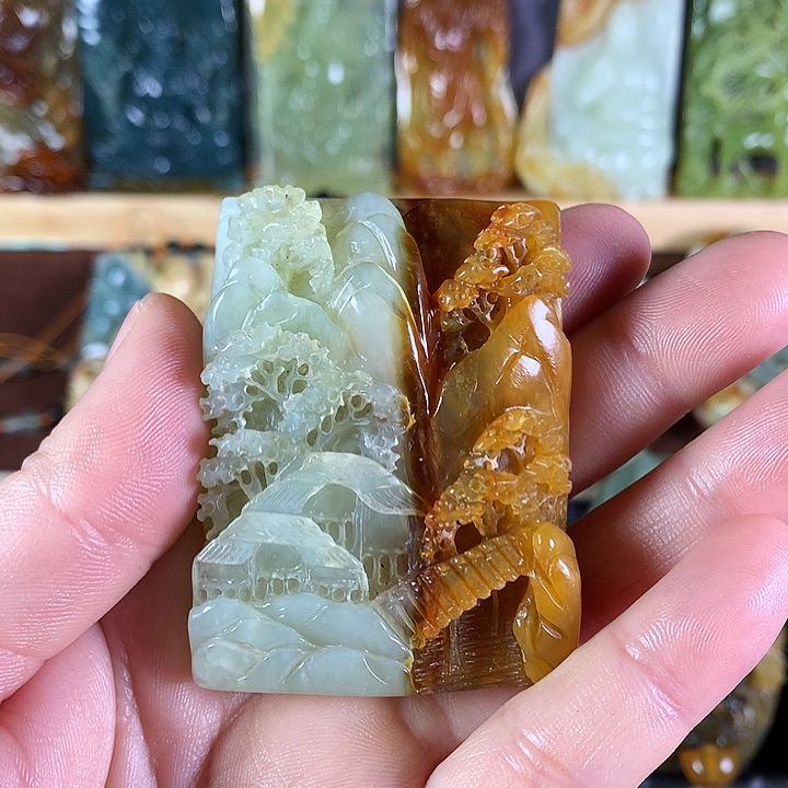 岫玉吊坠(赠链)未镶嵌