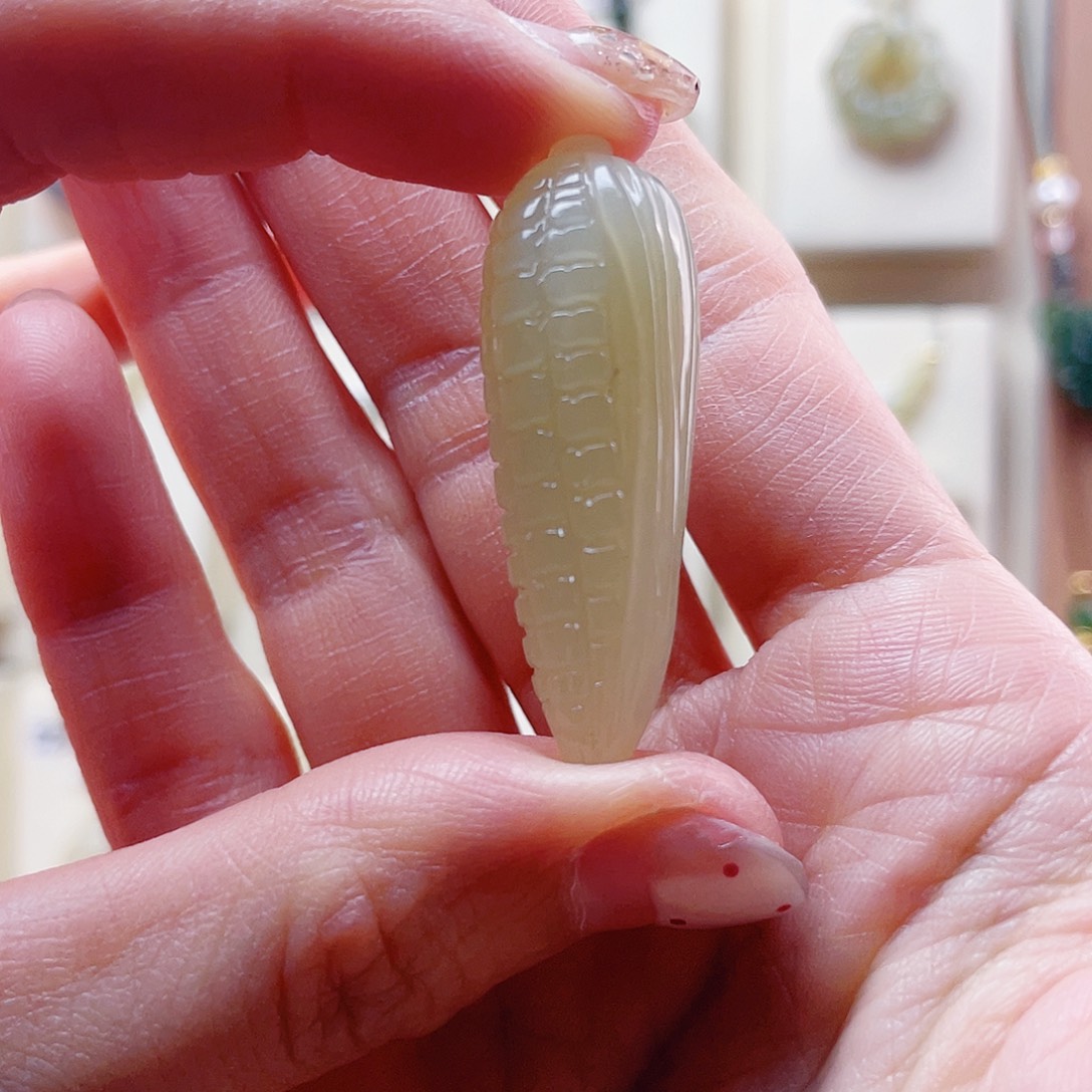 兜****和田玉未镶嵌吊坠(赠链)