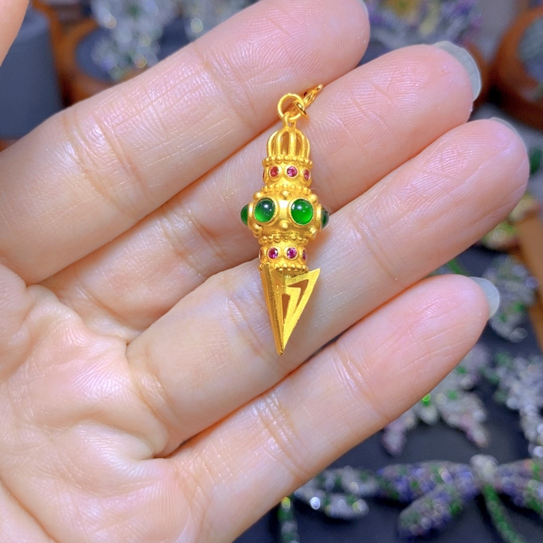 翡翠颈饰银S925镶嵌天然翡翠