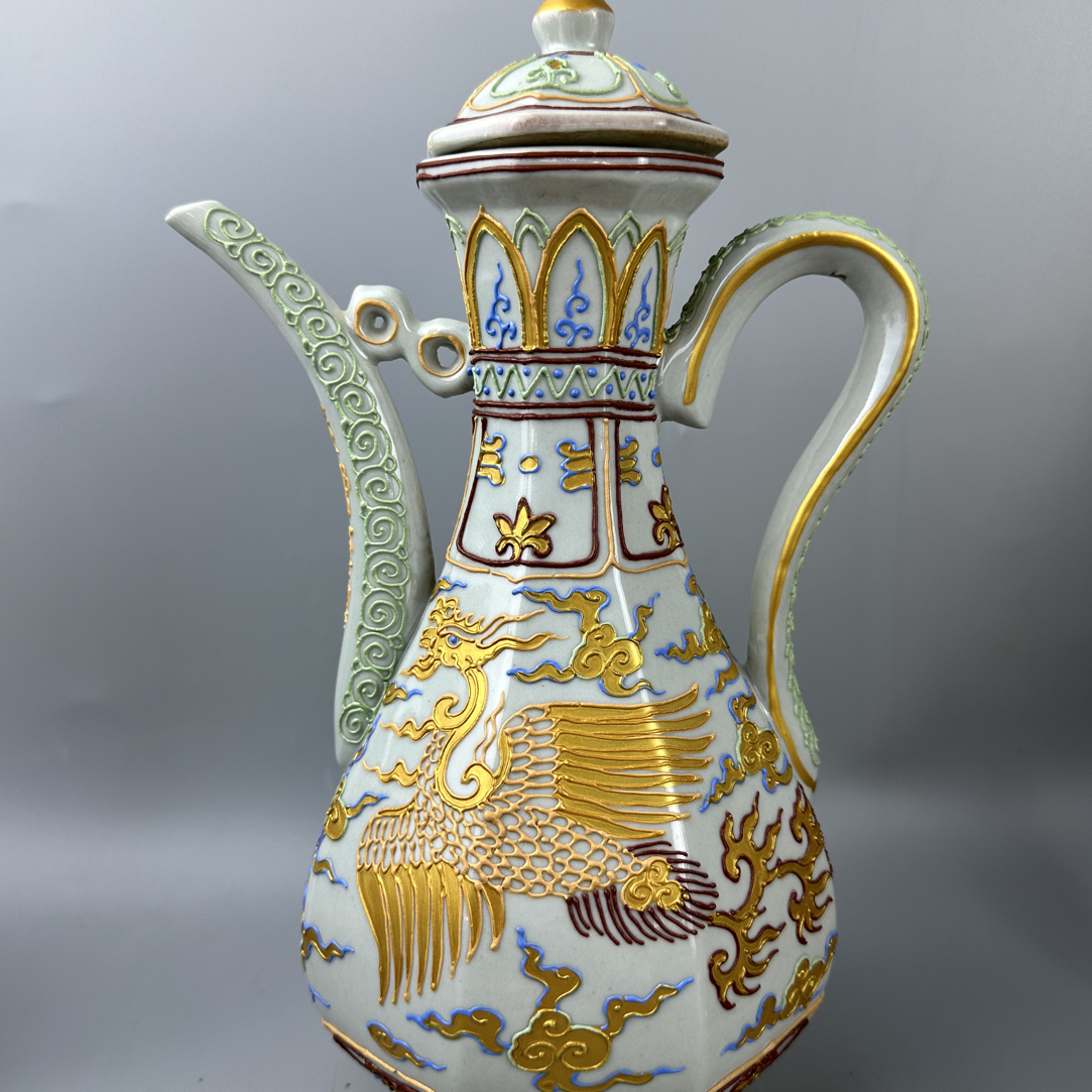 沥粉锵金六方执壶