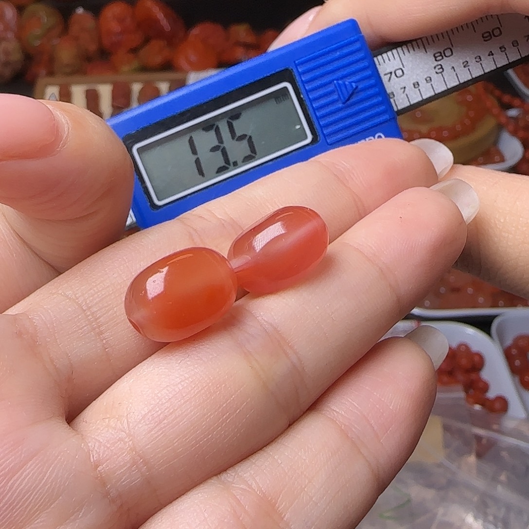 南红玛瑙未镶嵌颈饰