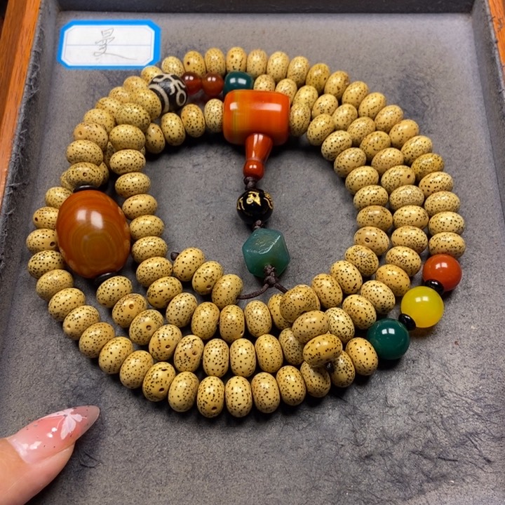 星月菩提吊坠菩提