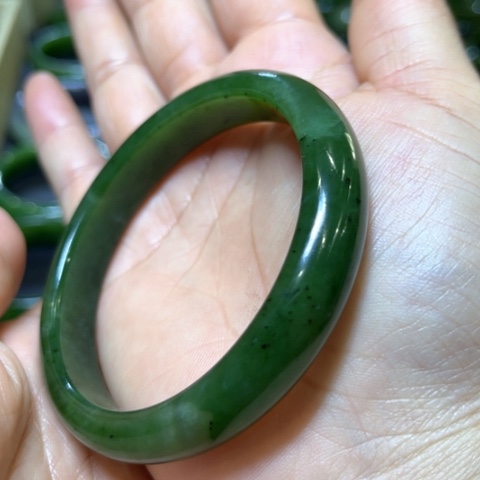 和田玉（碧玉）手镯未镶嵌