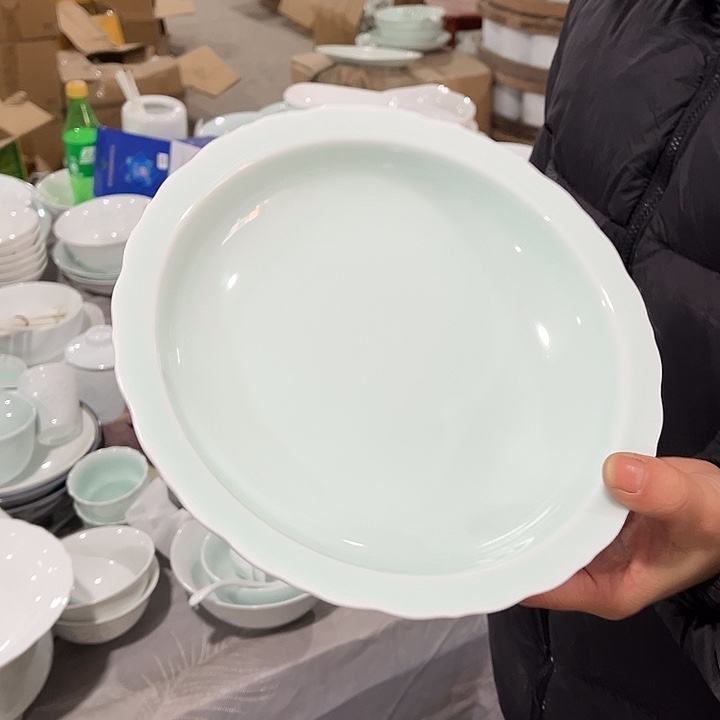 瓷片青玉泥8英寸花边深盘两个包邮