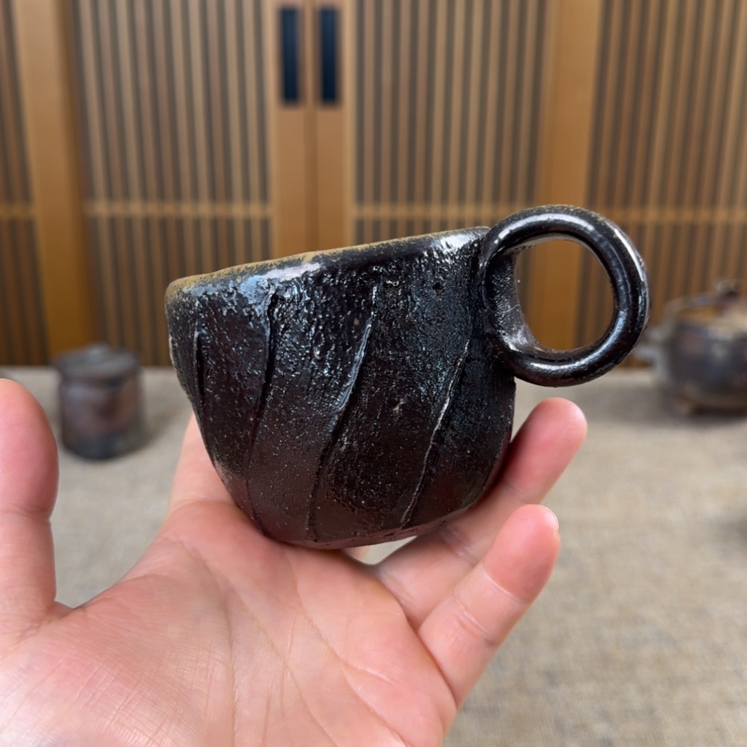 秋谷昌央 黑备前马克杯