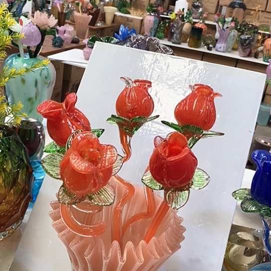 琉璃花瓶高45厘米宽9厘米