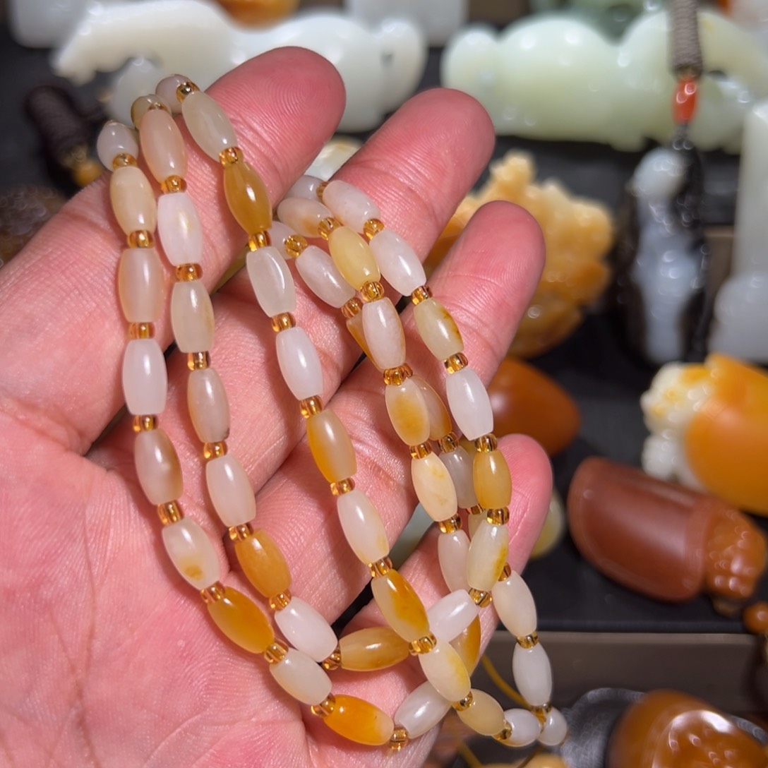 和田玉颈饰未镶嵌阿*