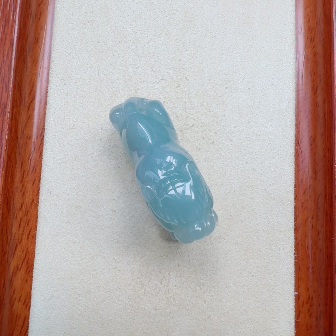 颈饰未镶嵌翡翠孤品
