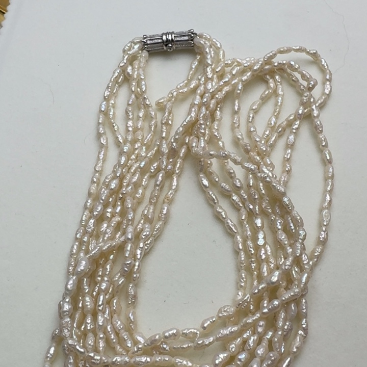 淡水珍珠颈饰未镶嵌