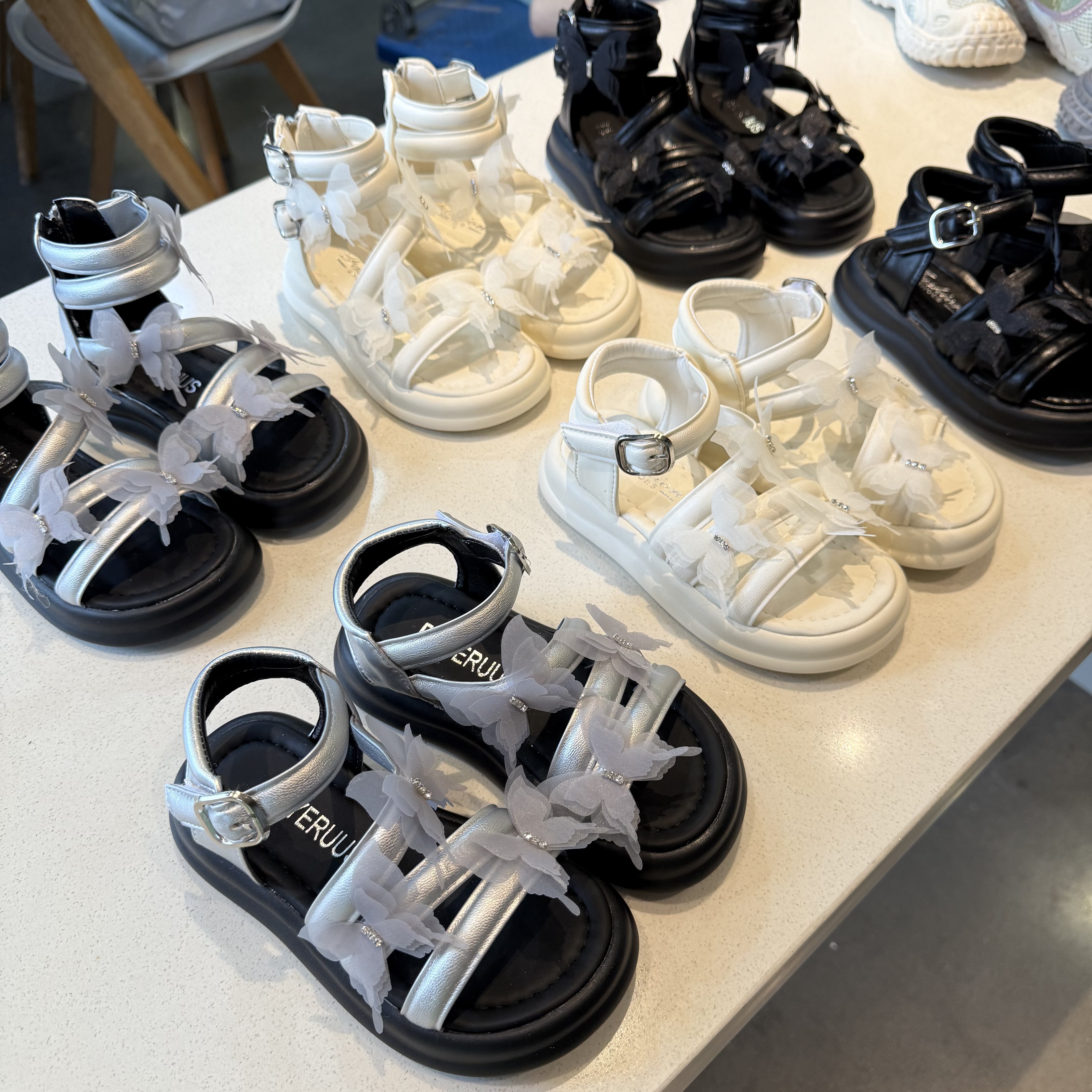 泡妈童装  【蝴蝶凉鞋】2025夏季儿童女童新款公主凉鞋9022-23